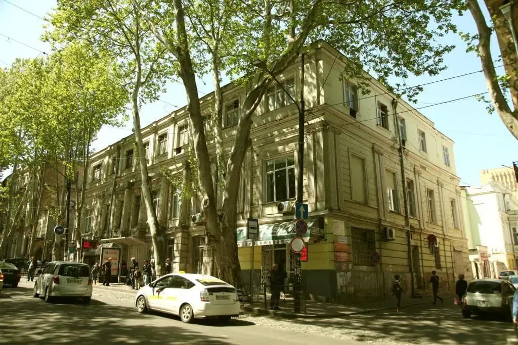Diplomat Apartment - photo 2
