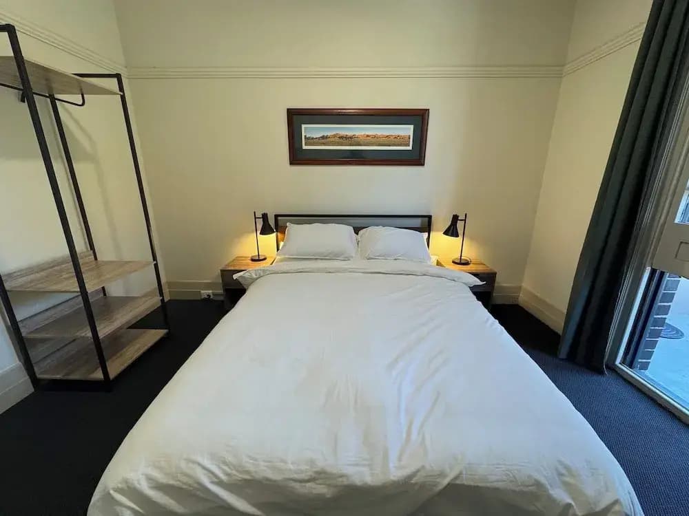 The Bat & Ball Hostel - photo 2