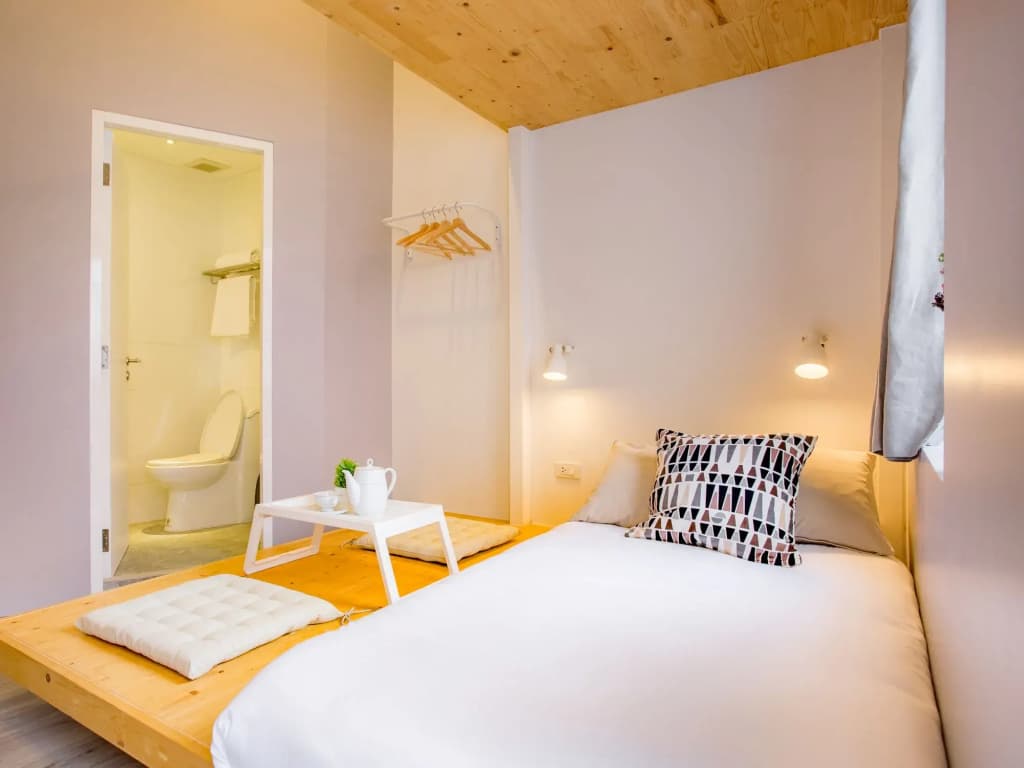 Nornyaowarat Hostel - photo 2