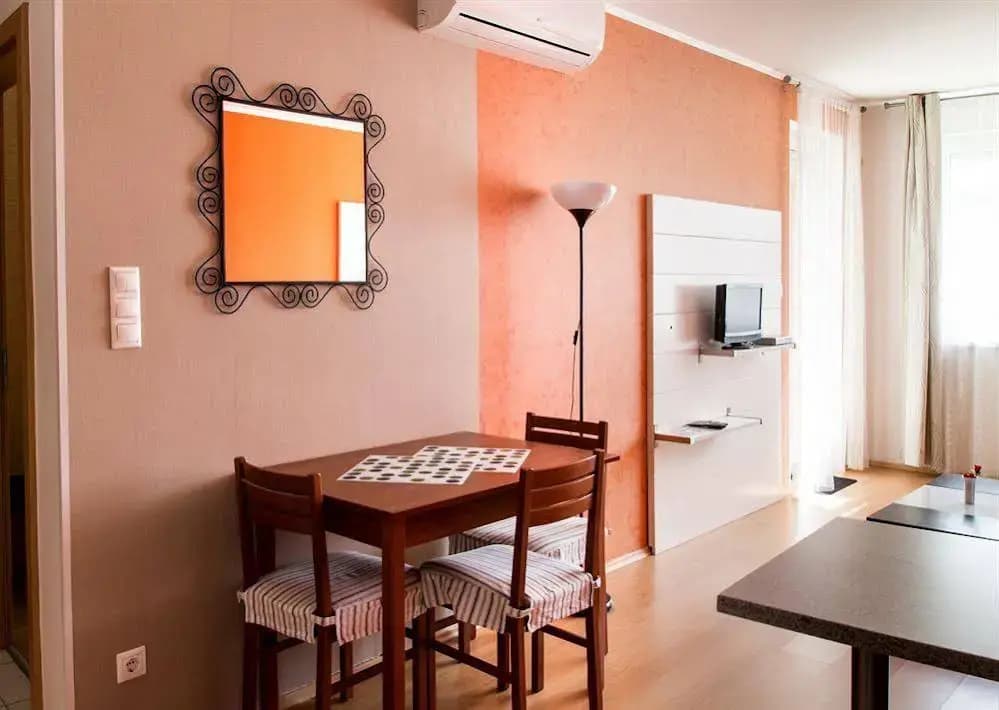 Far Home Budapest - photo 9