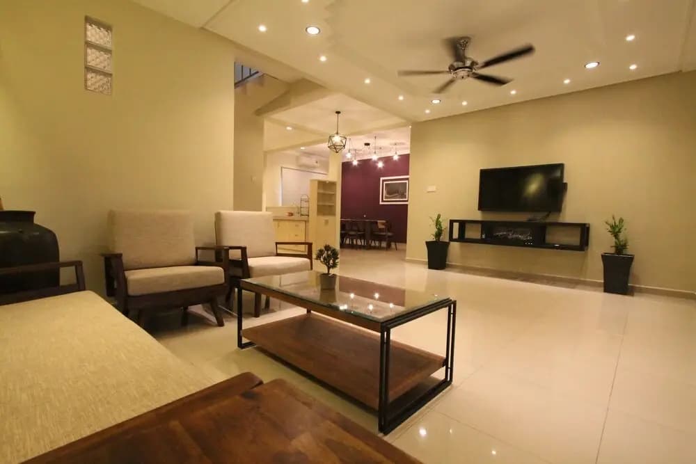 Susan's Impressive Home - photo 2