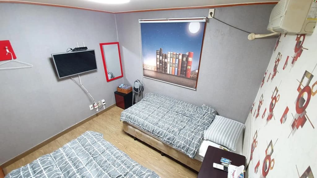 Hipzy Guesthouse - photo 2