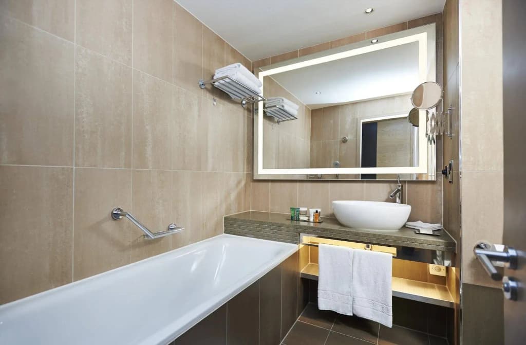 Hilton London Tower Bridge - photo 10