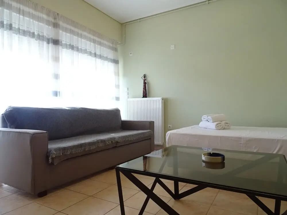 Modern central apartment with view - photo 2