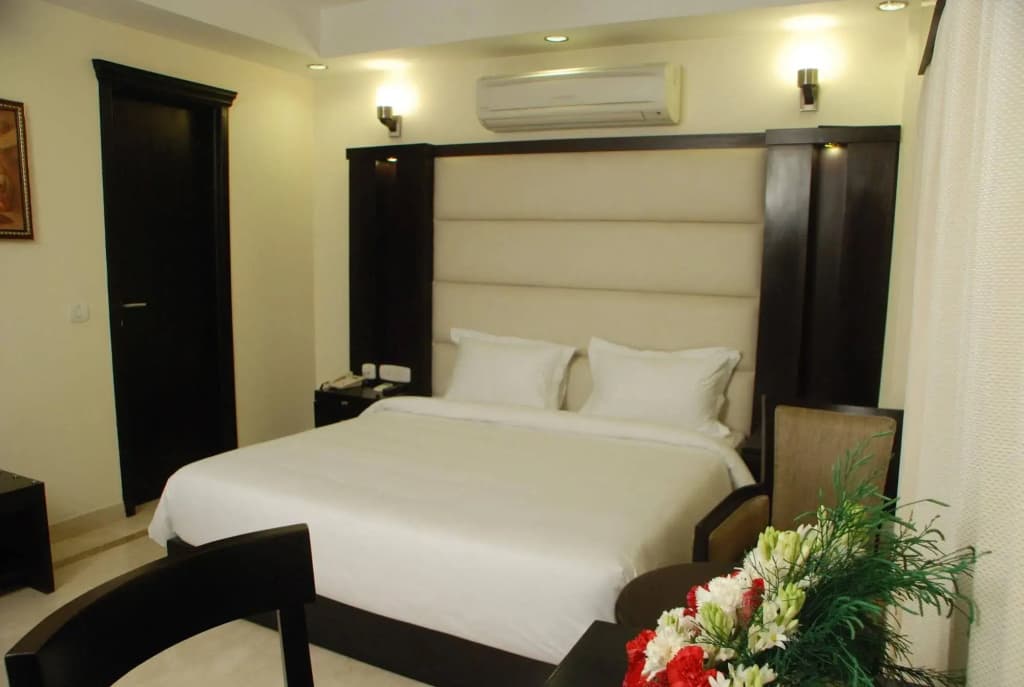 Hotel Meridian Plaza - photo 4