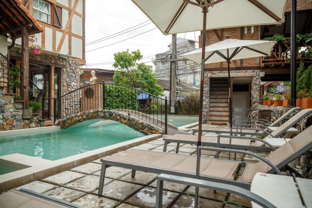 Le Charcoa Hotel - photo 22