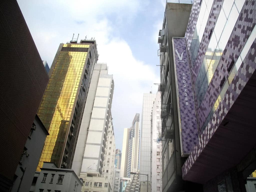 V Wanchai - photo 1