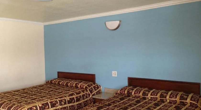 Value Inn - photo 2