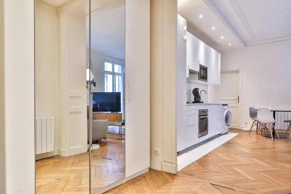 Secret Villiers I Stylish 2 Bed Apt in Villiers - photo 22