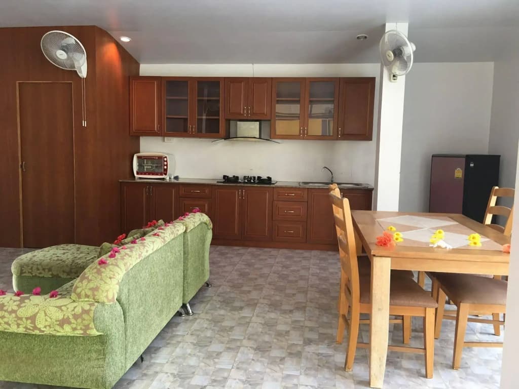 Alif Apartment - photo 17