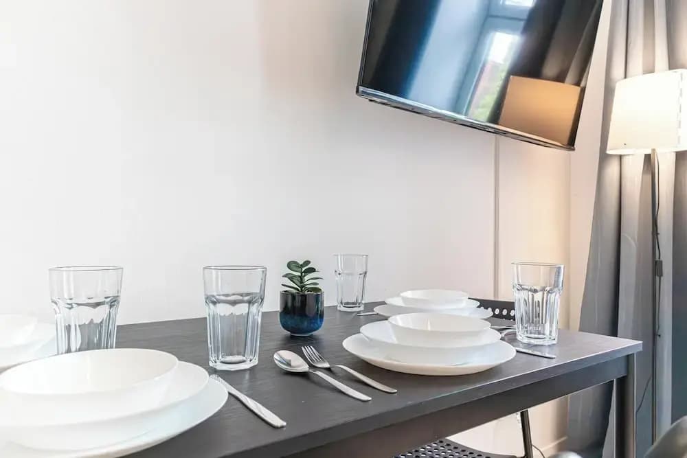 Stylish 1BR Apartment Meidling Center - photo 10