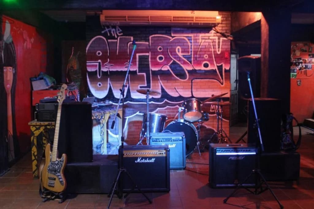The Overstay Art Hostel - photo 17