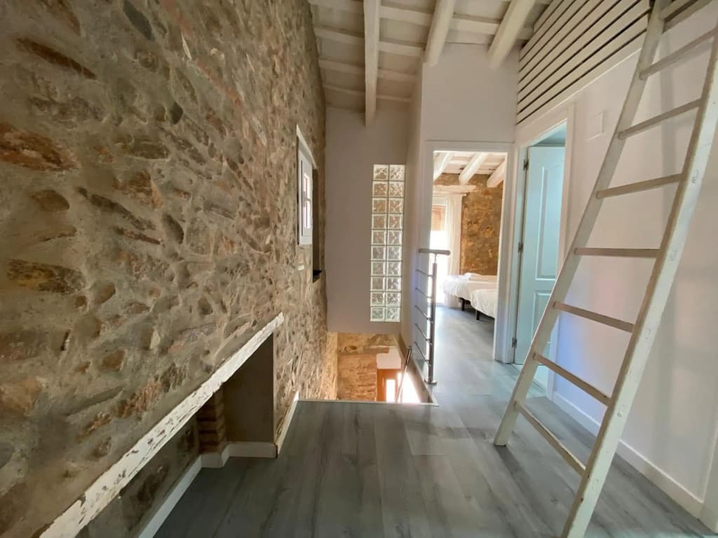 The Yellow House - photo 5