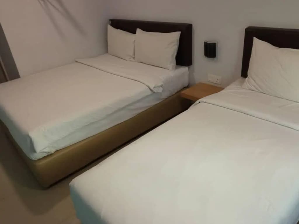 Room V Jalan Megat by Secom - photo 10