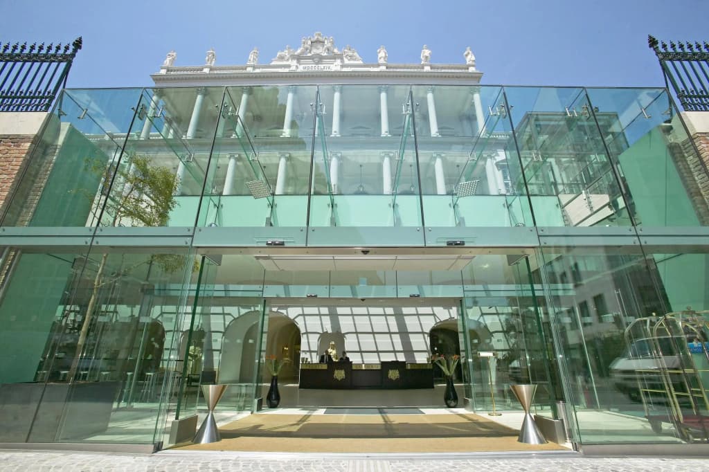 Palais Coburg - photo 1