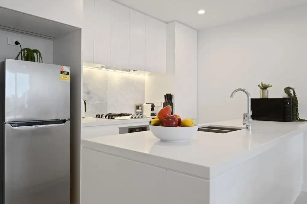 Brand New Ultra Luxe Apt Next To Central CBD - photo 11