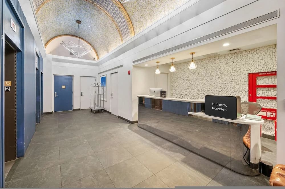 17john: Premier King Studio Apartment - photo 1