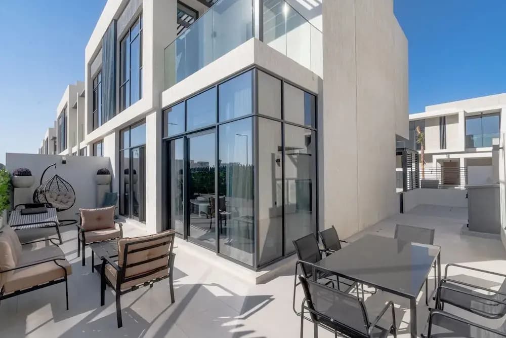 Luxury townhouse in Al Danah Bay - photo 1