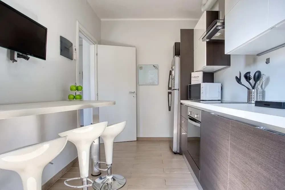 Delightful flat with balcony - photo 10