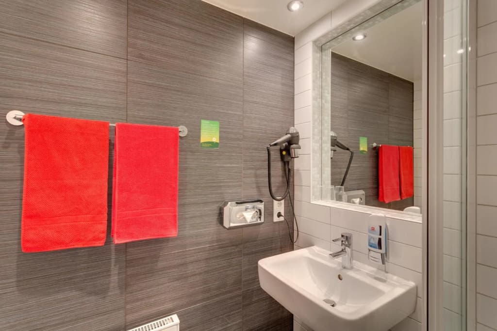 MEININGER Hotel Berlin Hauptbahnhof - photo 31