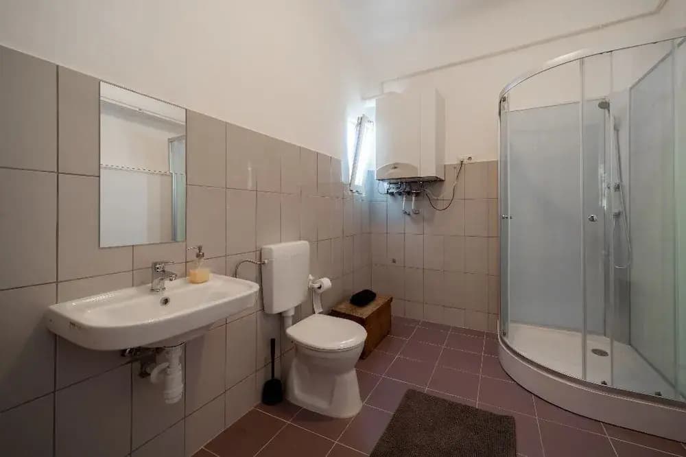 Astoria Apartment - photo 8