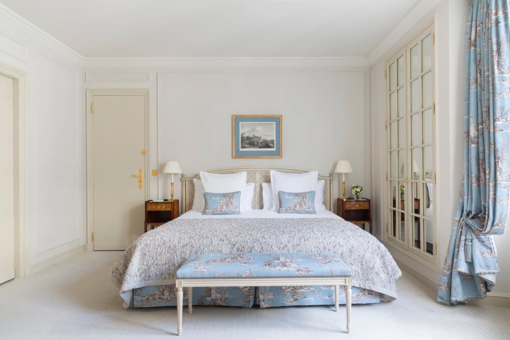 Hotel Le Bristol Paris - photo 2
