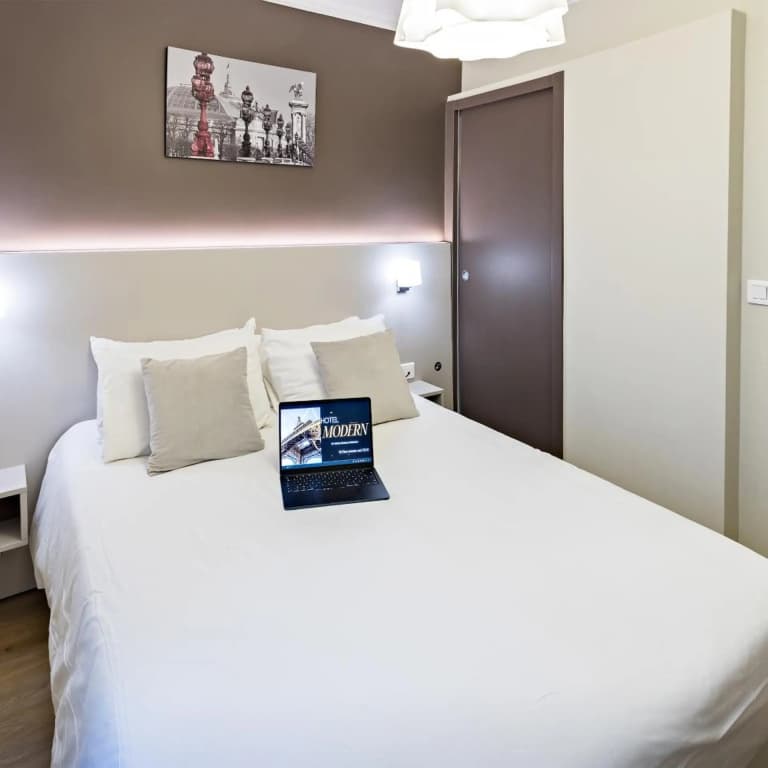 Modern Hotel - photo 35