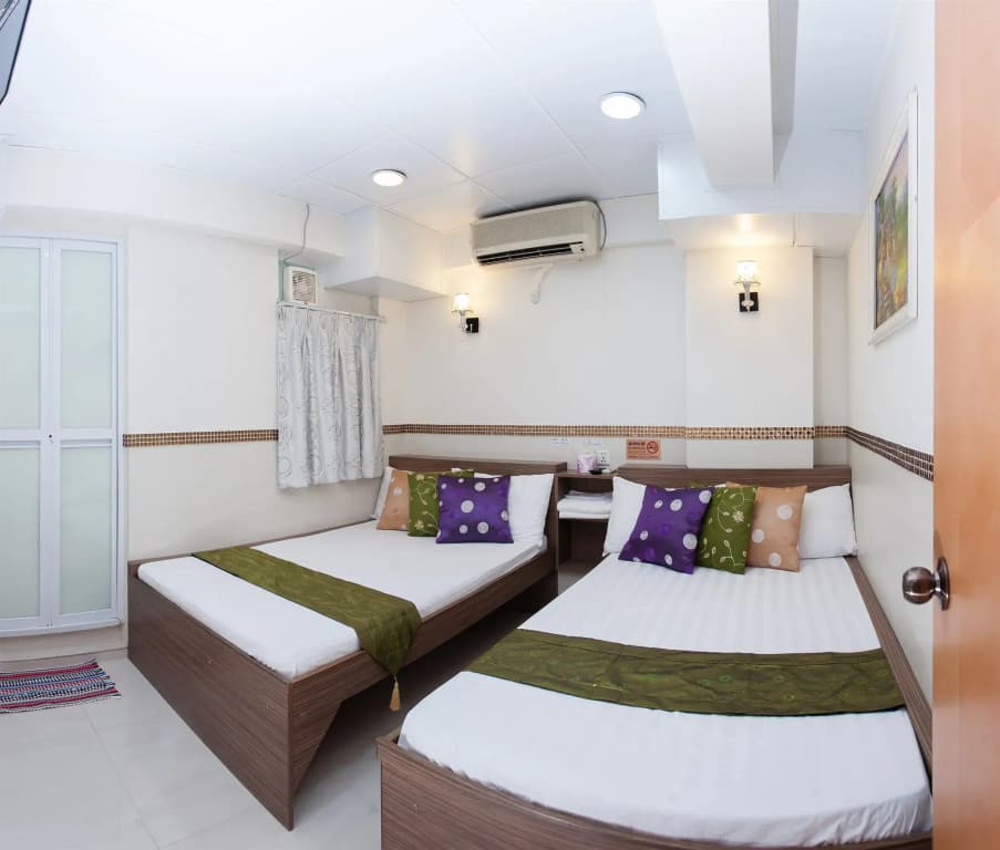 Vincent Hill Guesthouse - photo 2