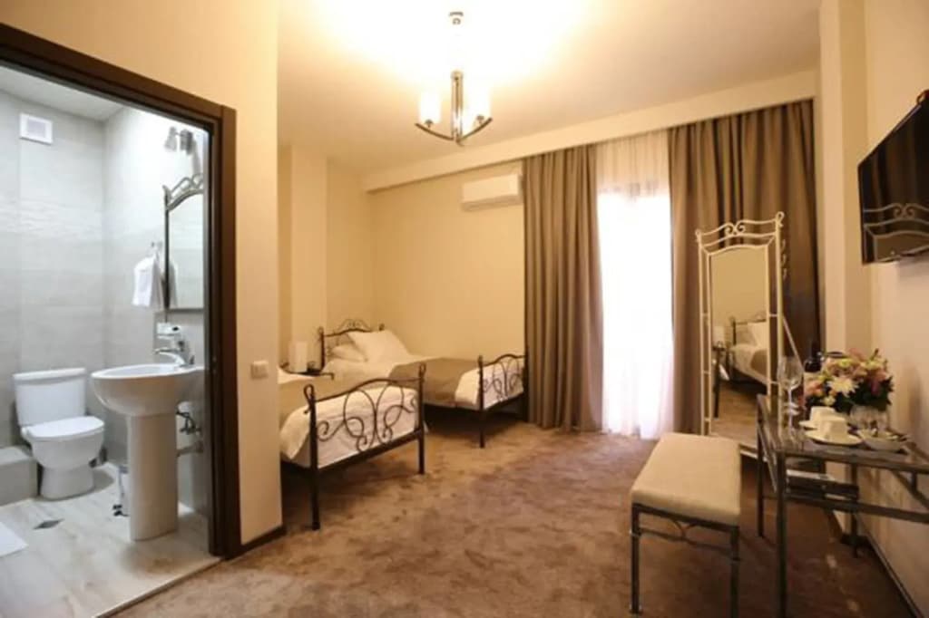 Golden Nugget Tbilisi Hotel - photo 4