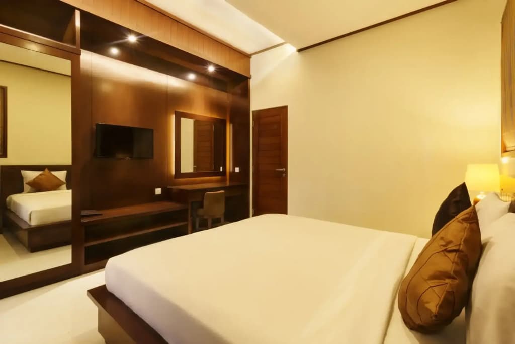 Yulia Beach Inn Kuta - photo 29