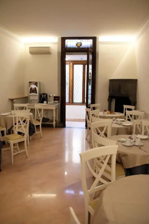 Hotel Accademia - photo 15