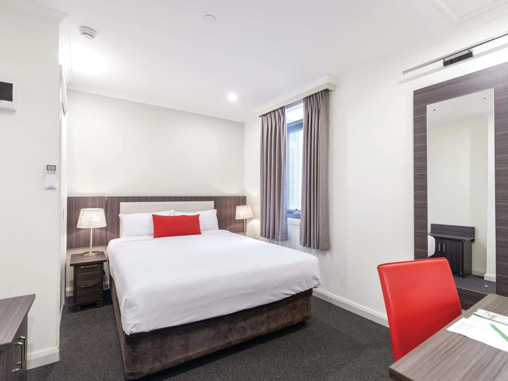 ibis Styles Kingsgate - photo 3