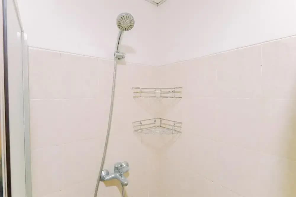 Homey And Big Studio Apartment At The Wave Kuningan - photo 6