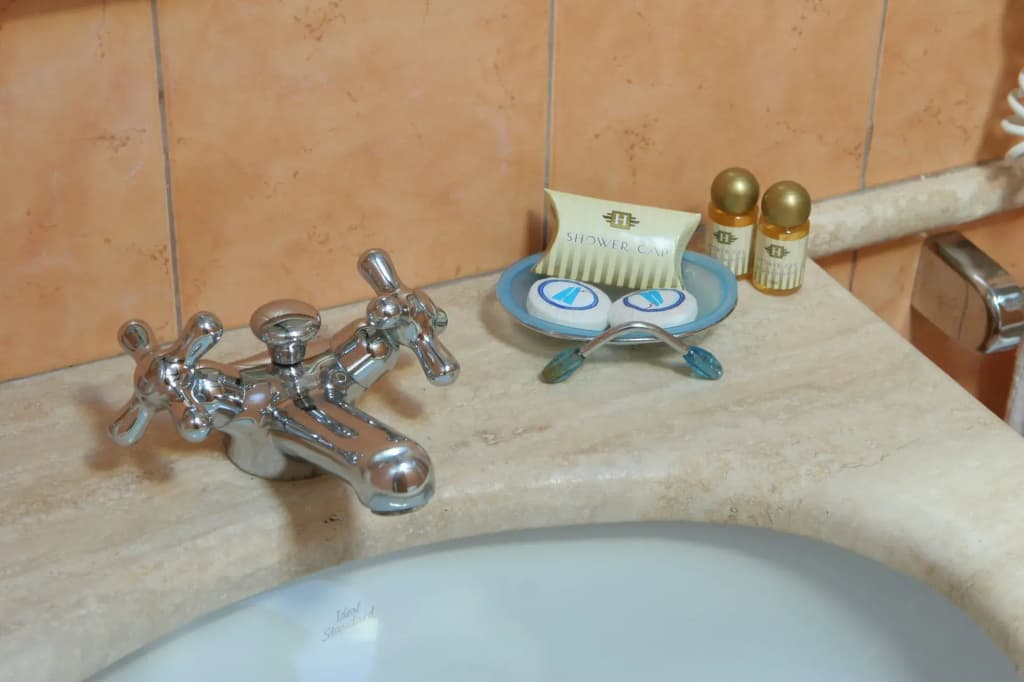 Fellini Hotel - photo 8