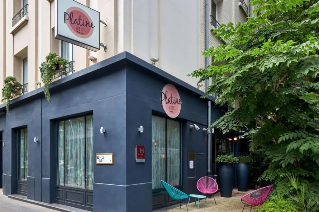 Platine Hotel - photo 1