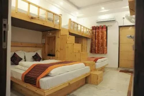 UNV Hostel - photo 3