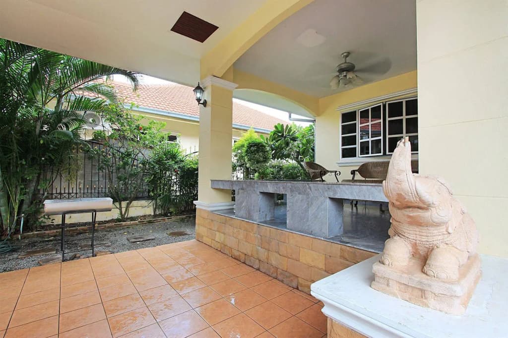 Baan Chokdee - 5 Bed - Private Pool - photo 13