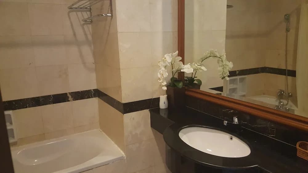 Toeti Roosseno Plaza - photo 10