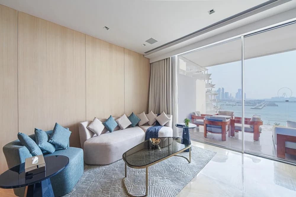 DXB - Five - 40706 - PJ - photo 6