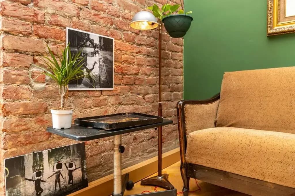 Wehost apartment with Fireplace - photo 17