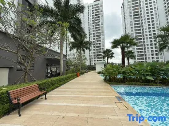 Lang Retreat Apartment - Resort Pool & Elite Gym - photo 11