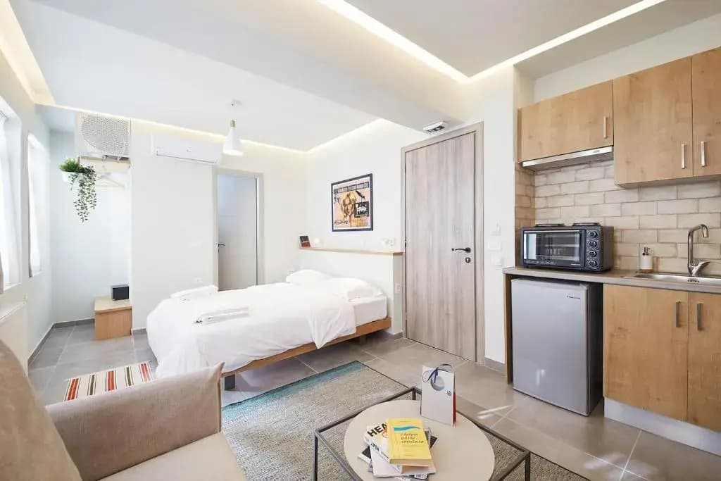 Stay in a hip decorated studio near Acropolis! - photo 4