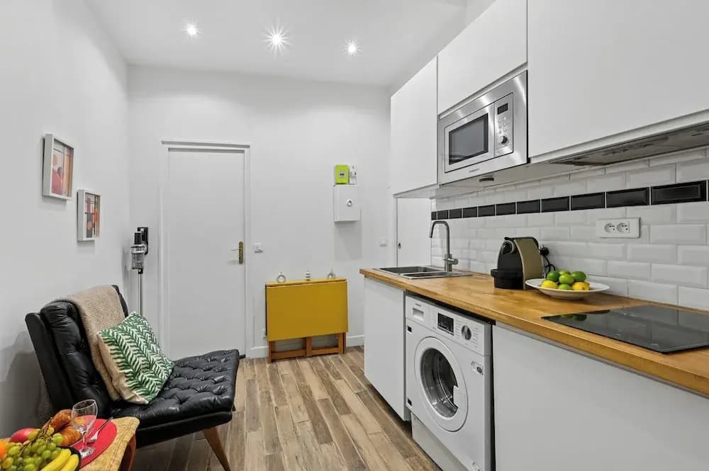 Stylish 1BR Flat Near Luxembourg Gardens - photo 10