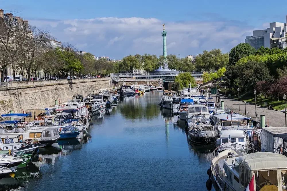 Superb 2 rooms flat near Bastille - photo 11
