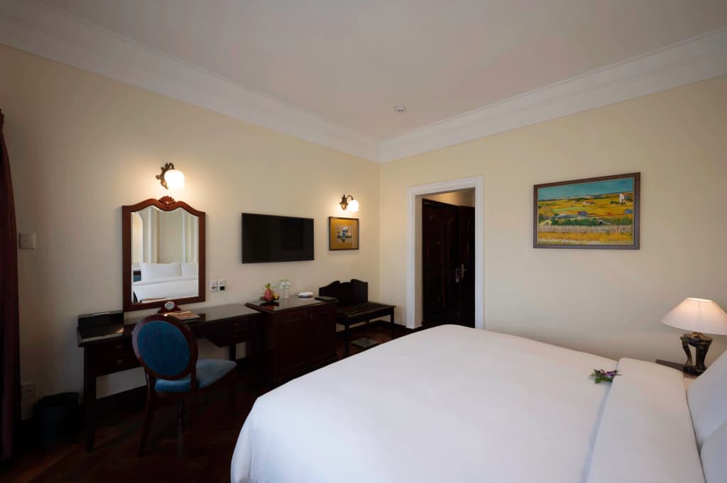 Hotel Majestic Saigon - photo 3