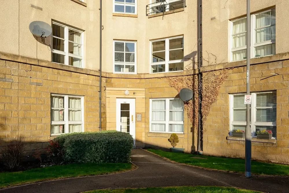 Charming Edinburgh Apartment - main photo