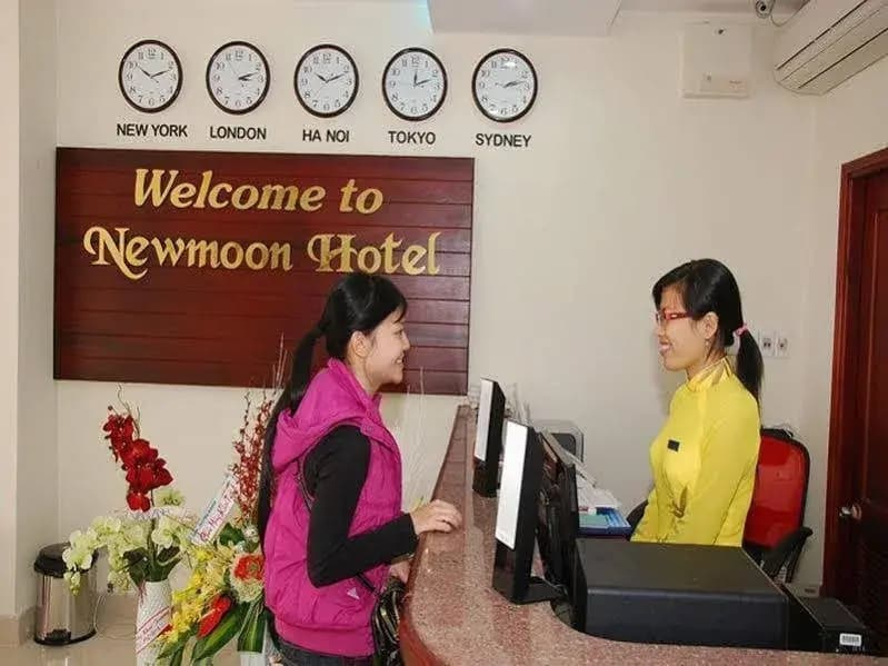 New Moon Hotel - photo 4