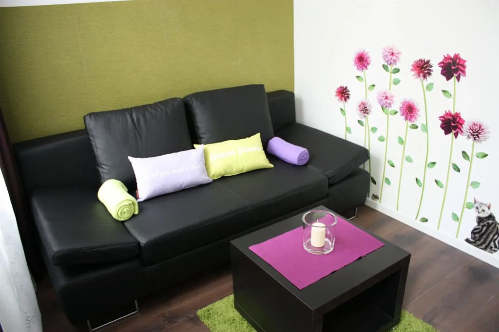 GoVienna Small Modern Apartment - photo 5