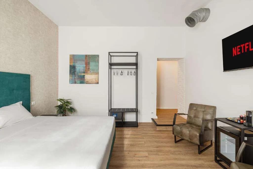 Adelante Rooms - photo 3