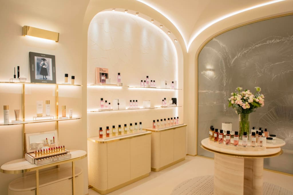 Plaza Athenee Hotel - photo 29